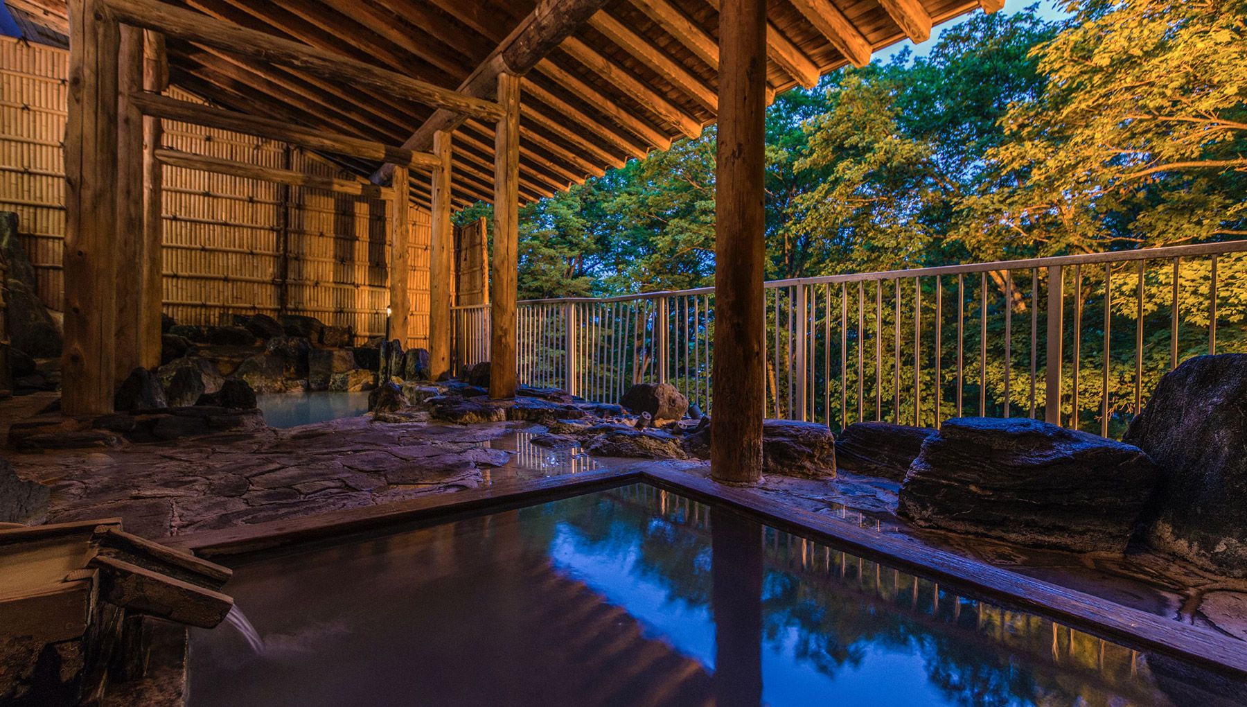 ONSEN & STAY OAKHILL の浴場